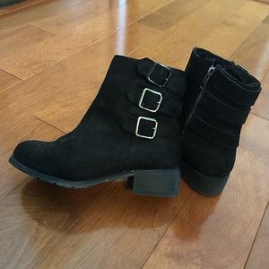 Women’s Black Booties